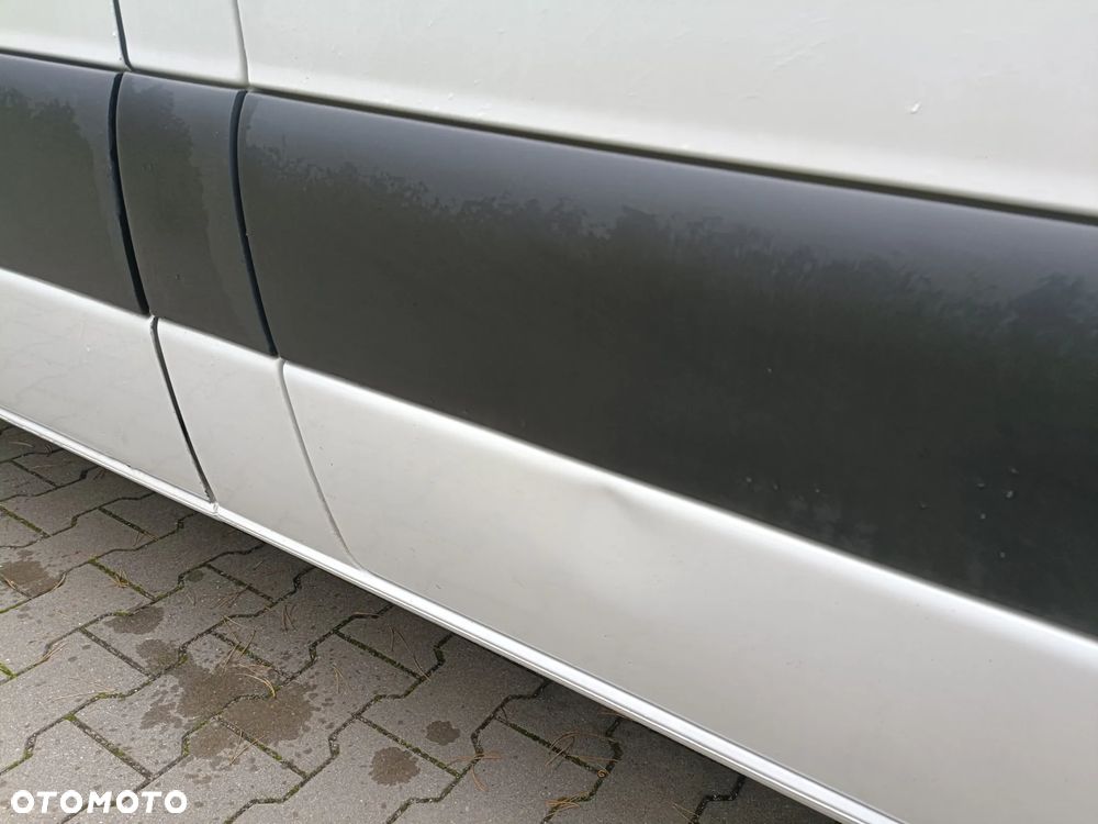 Mercedes-Benz Sprinter - 10