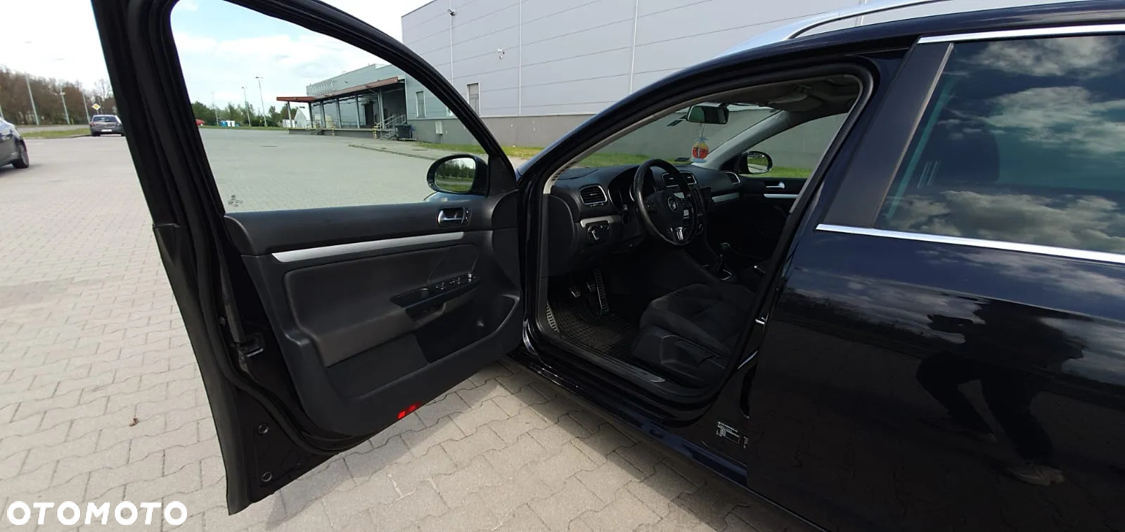 Volkswagen Golf Variant 1.6 TDI DPF Highline - 9