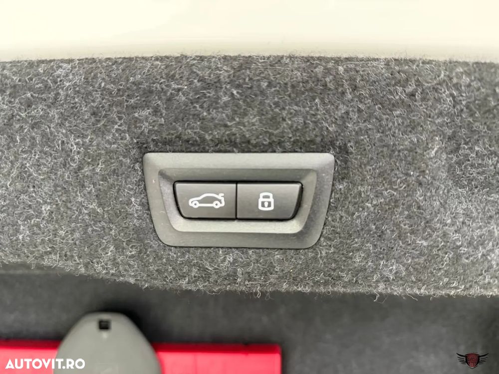 BMW Seria 5 550e xDrive Aut. - 28