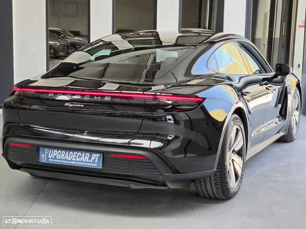 Porsche Taycan 4 - 21