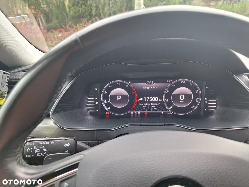 Skoda Superb 2.0 TDI Sportline DSG7 - 8
