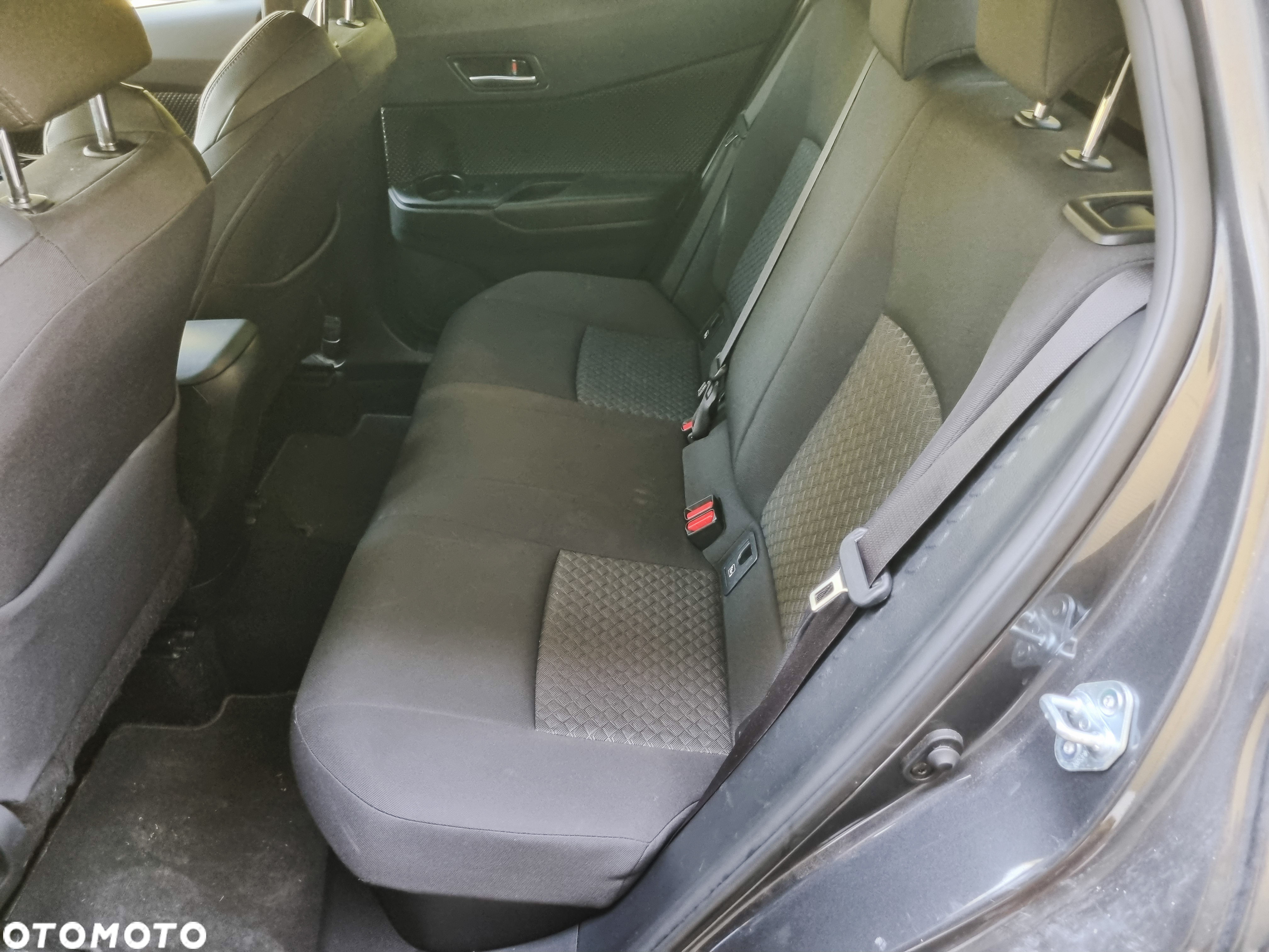 Toyota C-HR 2.0 Hybrid Style - 31