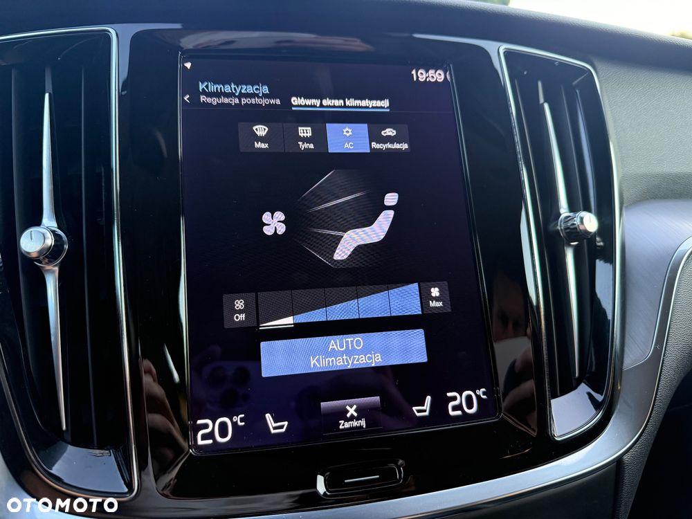 Volvo V60 B3 B DKG Momentum Pro - 31
