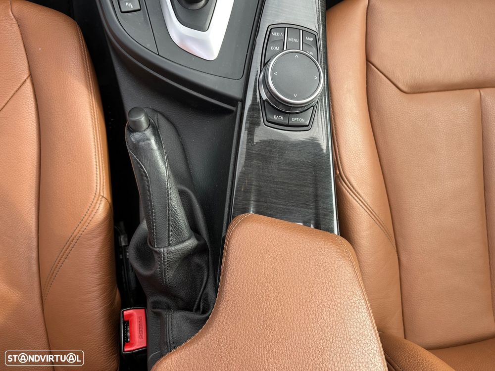 BMW 318 Gran Turismo d Auto Line Luxury - 39