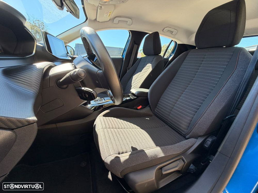 Peugeot e-208 Active Pack - 23