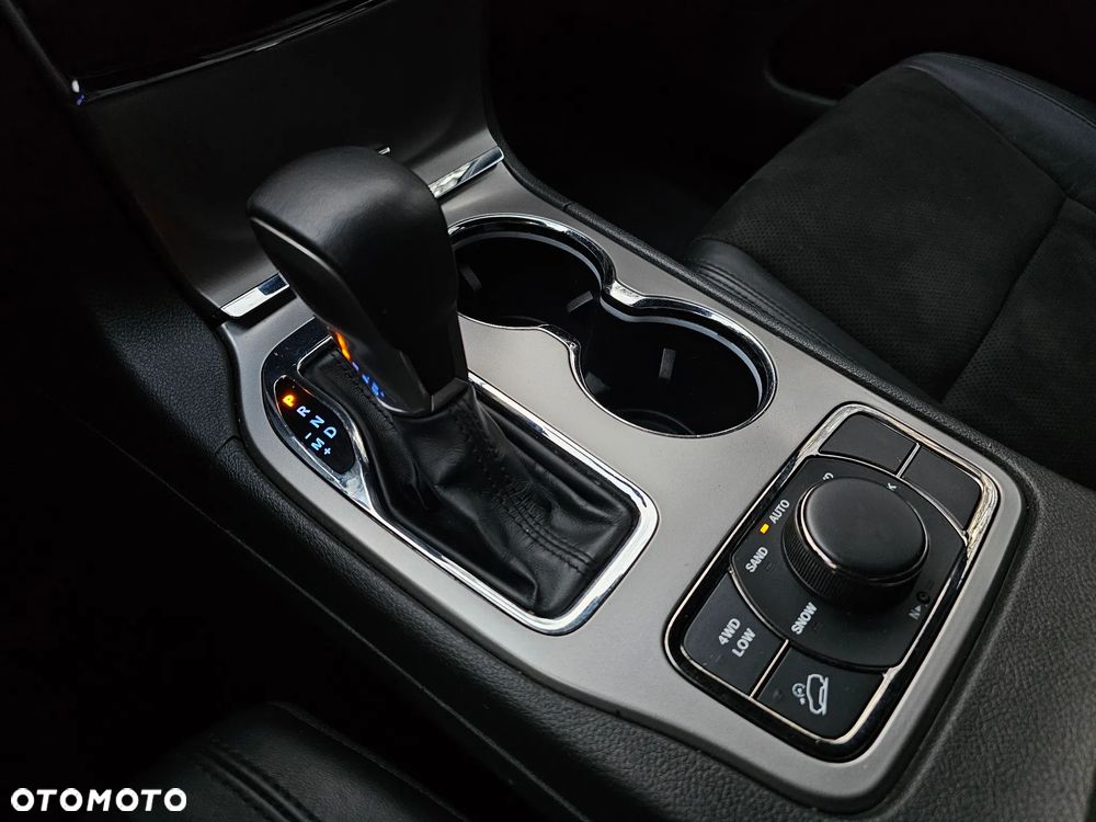 Jeep Grand Cherokee 3.6 V6 Laredo - 28