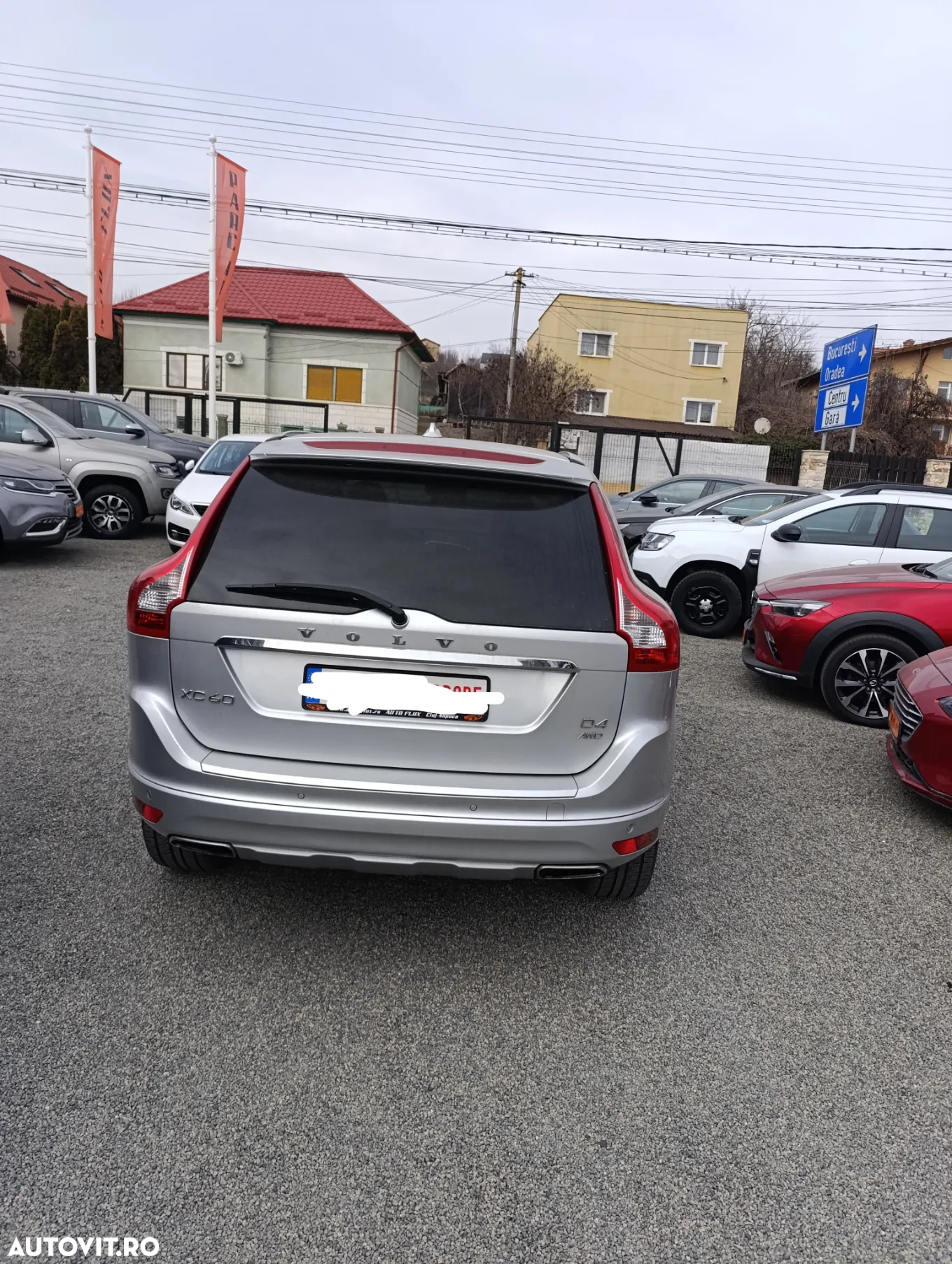 Volvo XC 60 D4 AWD Geartronic Summum - 4