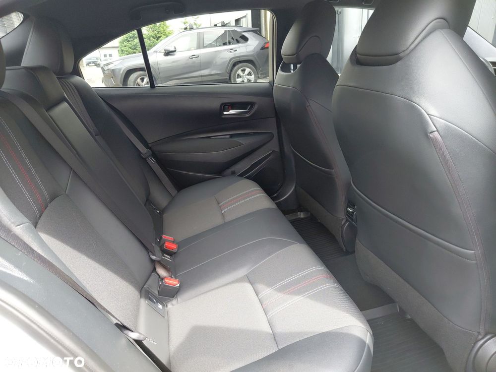 Toyota Corolla - 10