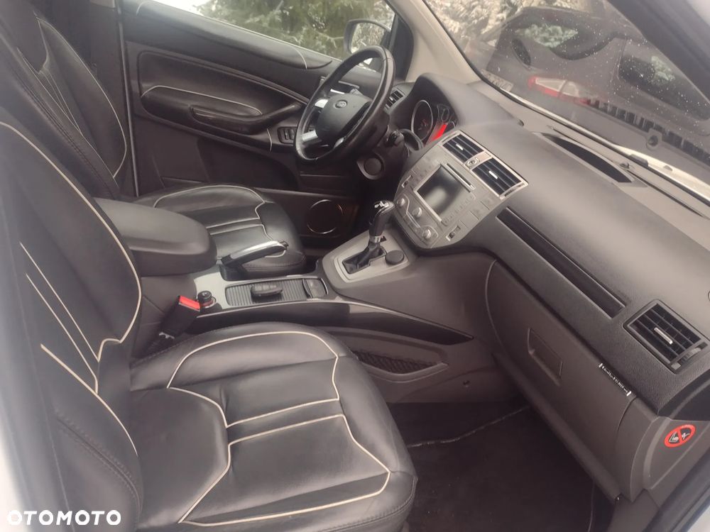 Ford Kuga - 19
