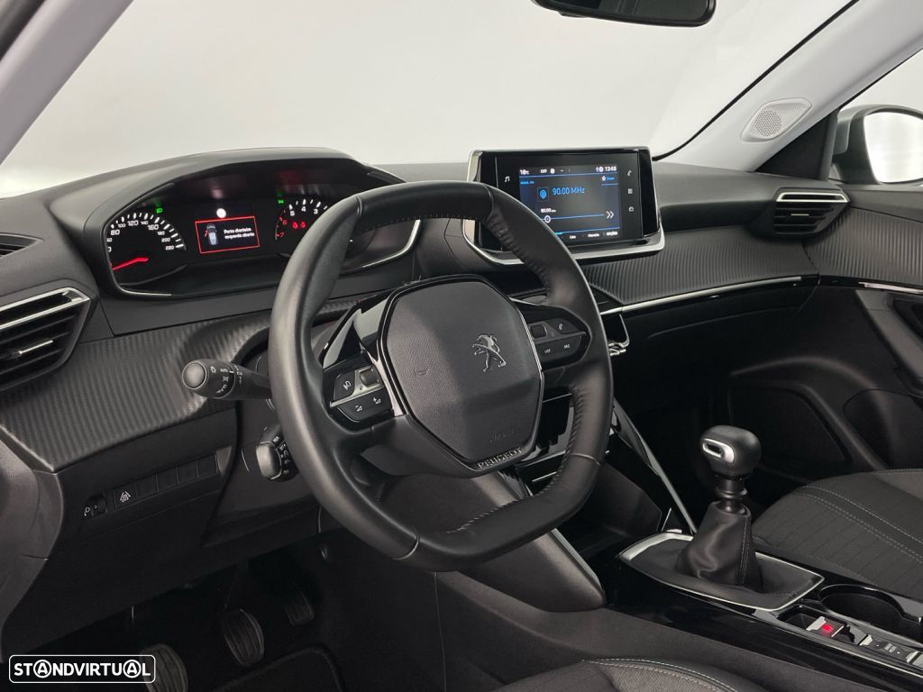 Peugeot 2008 1.2 PureTech Allure - 17