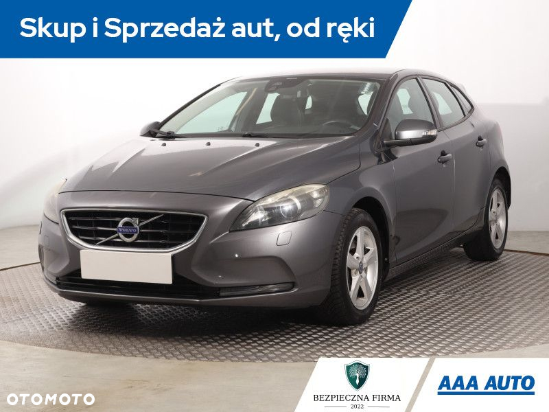 Volvo V40 - 2