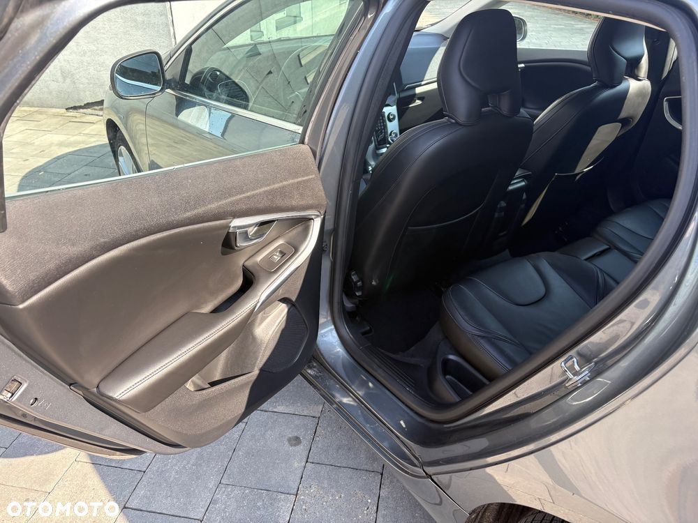 Volvo V40 D2 Geartronic Inscription - 21
