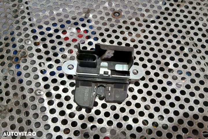 Broasca hayon 5K0827505A 5K0827505A Volkswagen VW Golf 6 [2008 - 2015 - 1