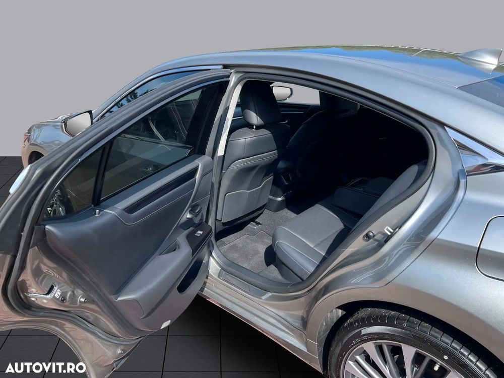 Lexus Seria ES 300h Executive Line - 16