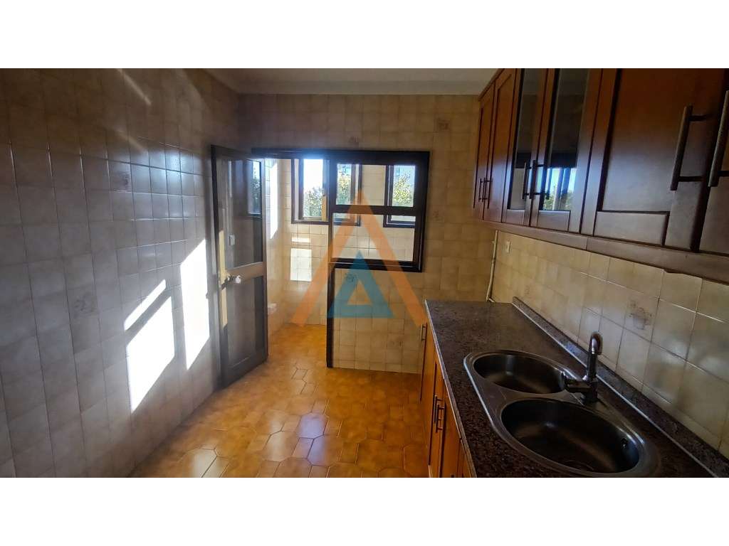 ApartamentoT2 - Mobilado e Equipado p/ Arrendar na Circunvalação - ... - Grande imagem: 3/24