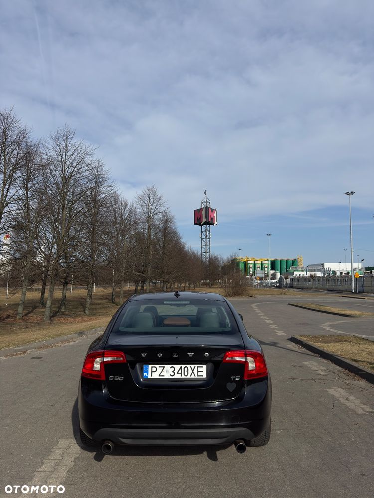 Volvo S60 2.5 T5 - 4