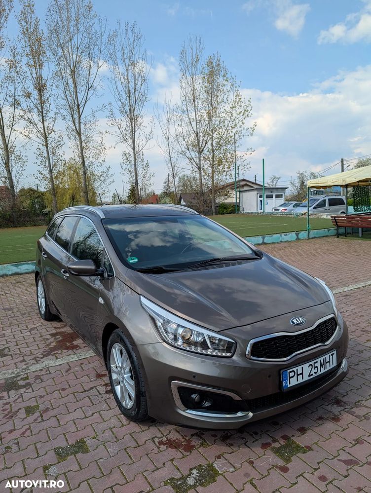 Kia Ceed 1.4 CVVT Dream Team Edition - 1