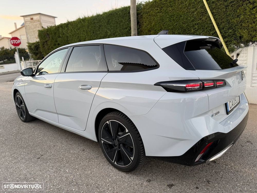 Peugeot e-308 54 kWh Allure - 6