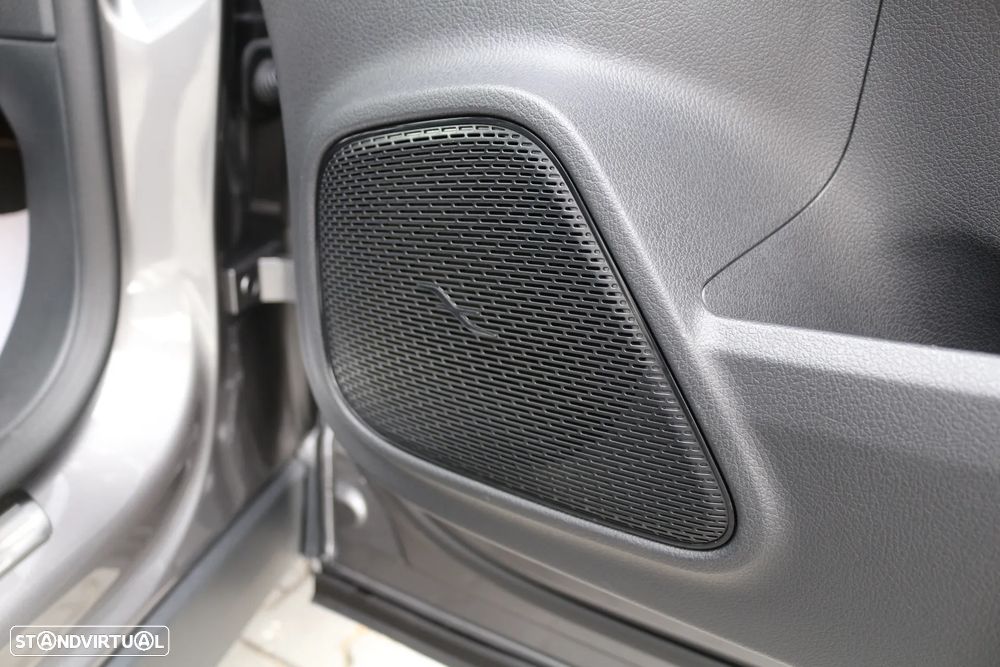 Mercedes-Benz GLA 250 e AMG Line - 38