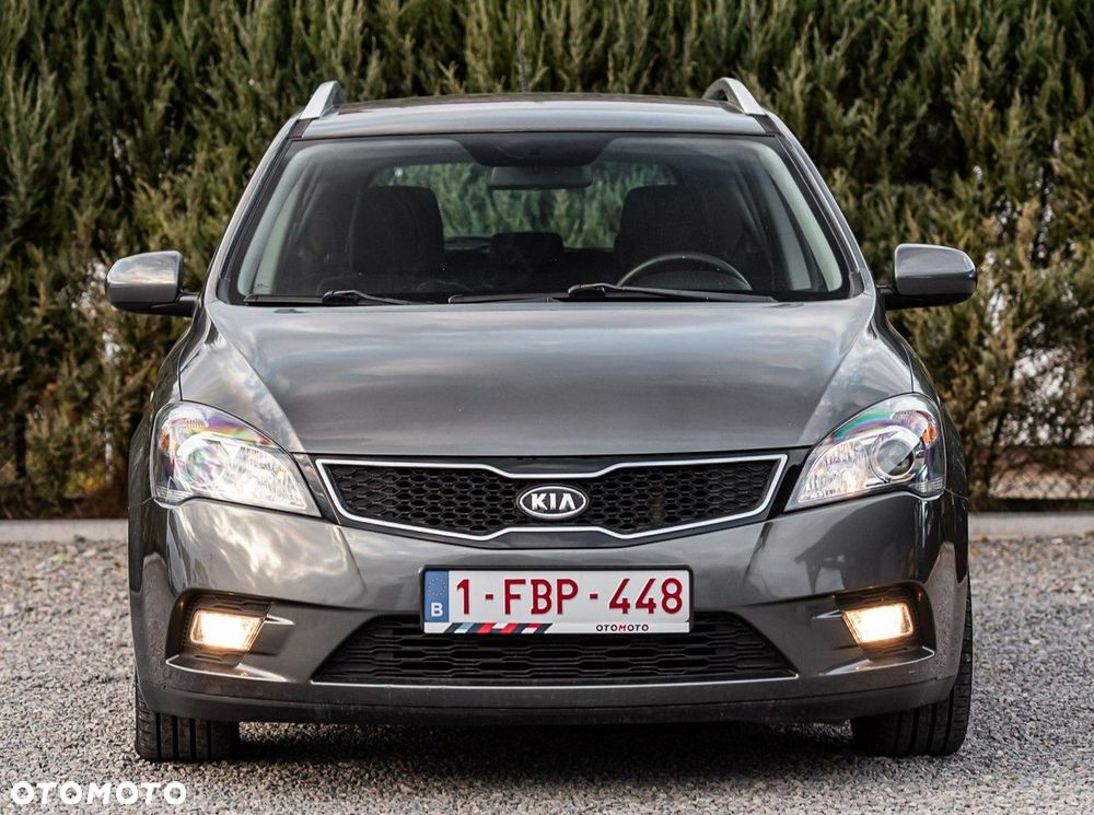 Kia Ceed - 4