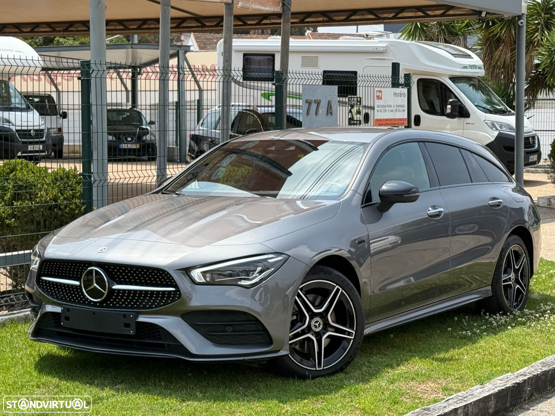 Mercedes-Benz CLA 250 e Shooting Brake AMG Line - 44