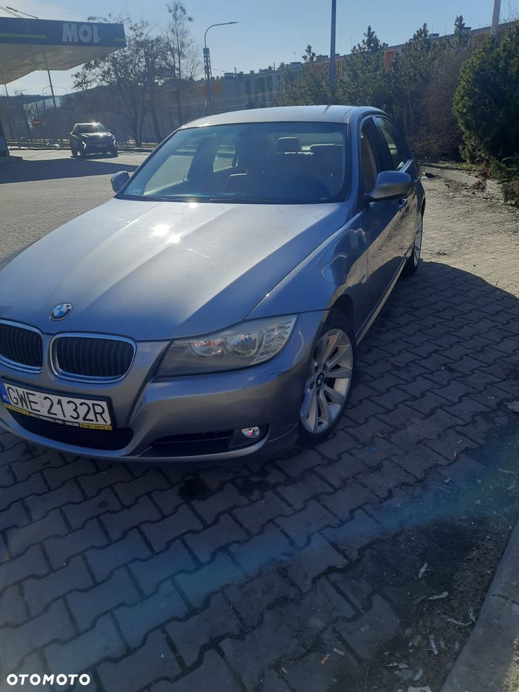 BMW Seria 3 318d DPF - 10
