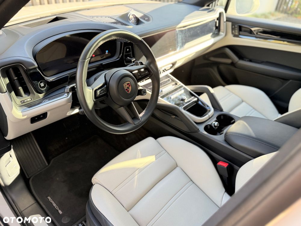 Porsche Cayenne E-Hybrid - 17