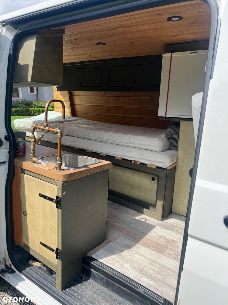 Volkswagen Transporter - 14