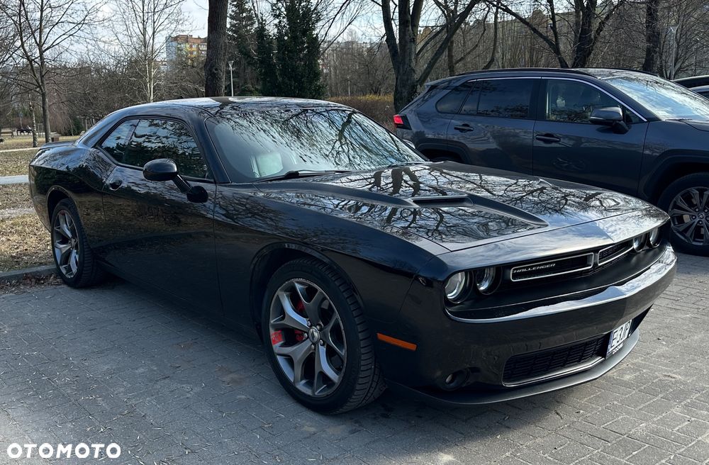 Dodge Challenger - 1