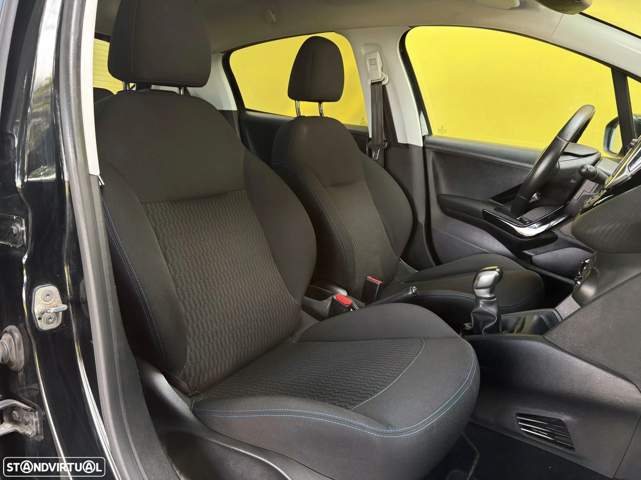 Peugeot 208 1.2 PureTech Style - 6