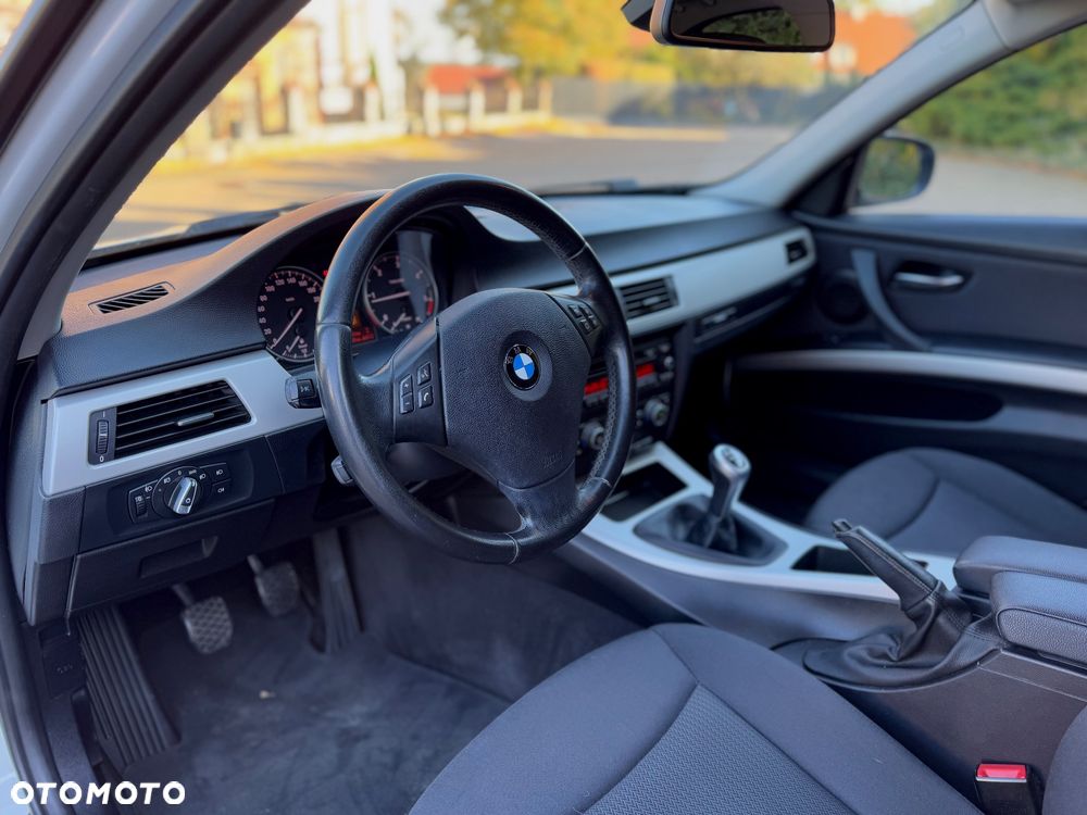 BMW Seria 3 318d Modern Line - 13