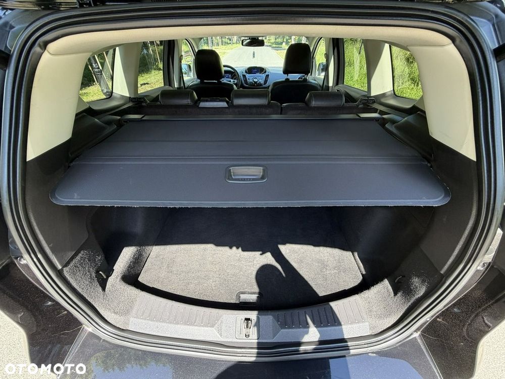 Ford Kuga - 25