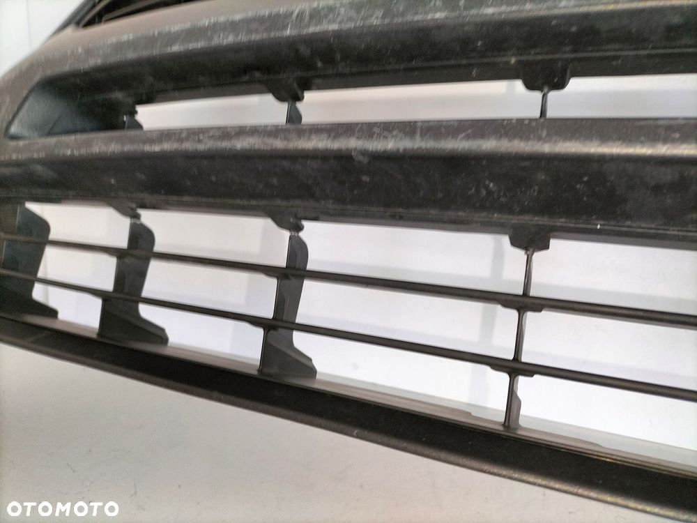 Atrapa kratka grill TOYOTA HILUX 8 VIII LIFT 20- INVINCIBLE - 12