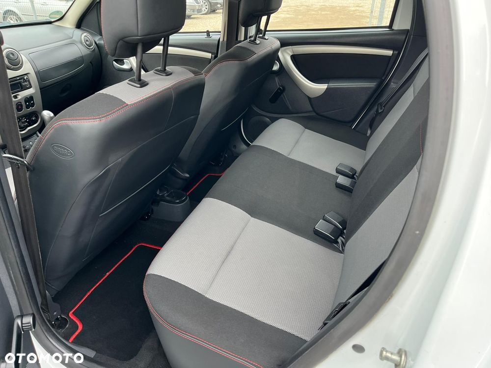 Dacia Duster 1.6 16V 105 4x2 Celebration - 15