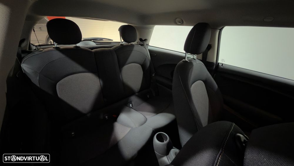 MINI 3 Portas One - 14