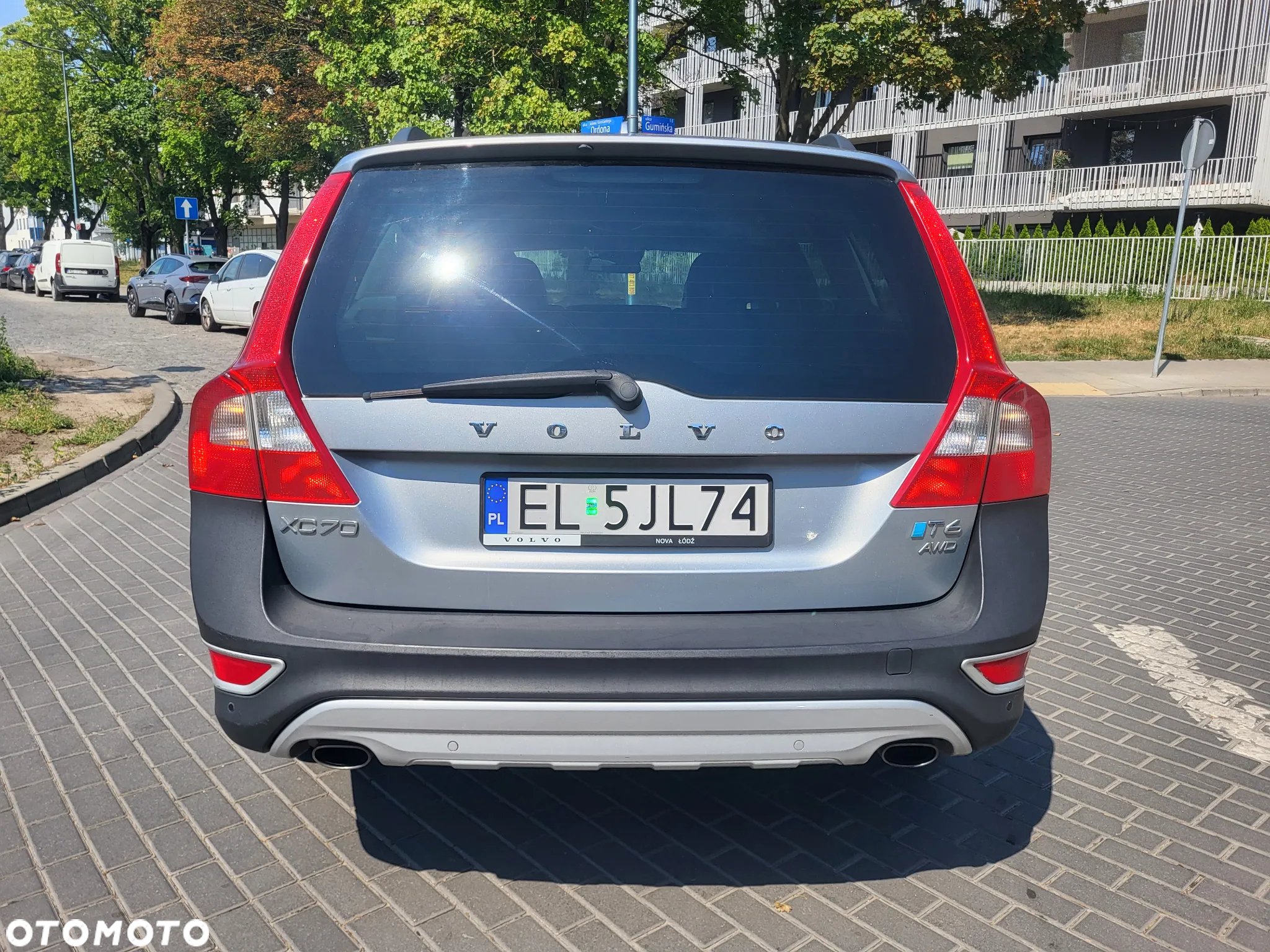 Volvo XC 70 T6 AWD Momentum - 29