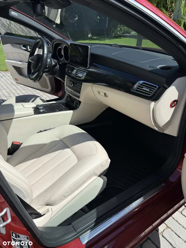 Mercedes-Benz CLS - 10