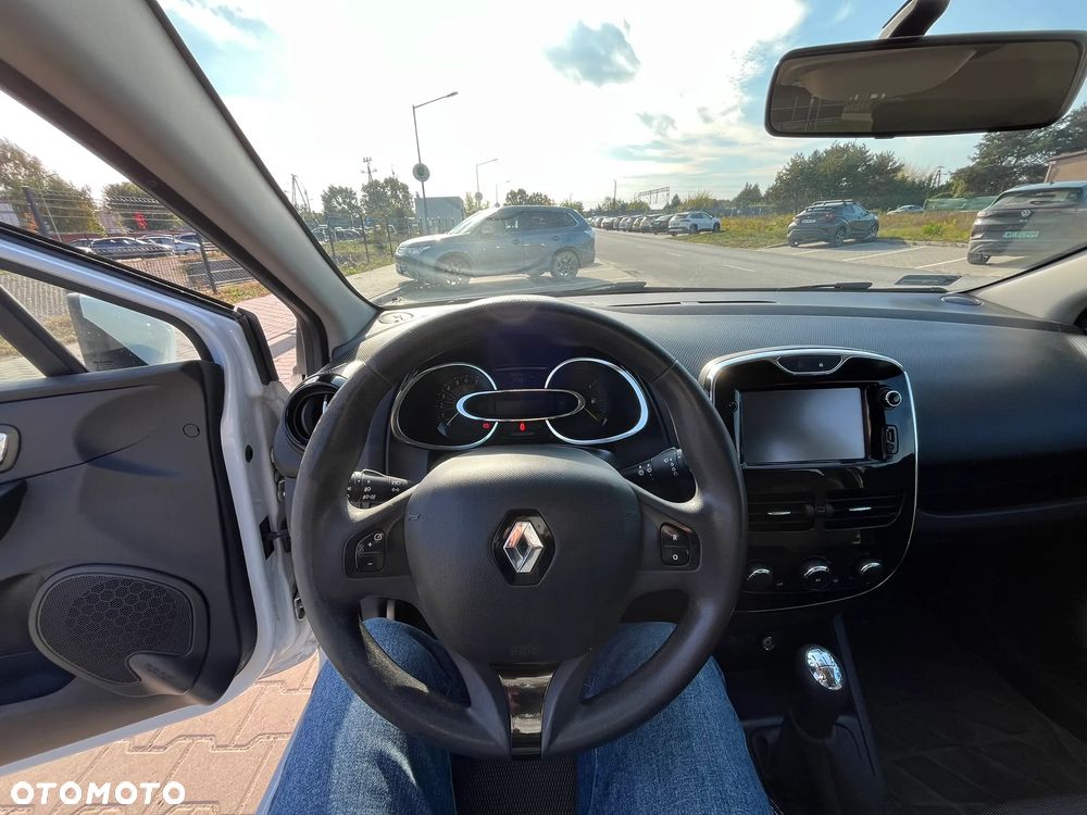 Renault Clio - 26