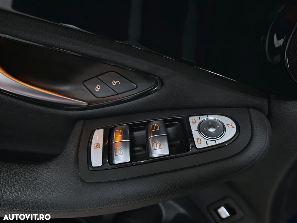 Mercedes-Benz GLC 300 de 4Matic 9G-TRONIC - 32