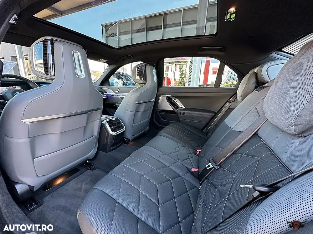 BMW i7 xDrive60 - 29