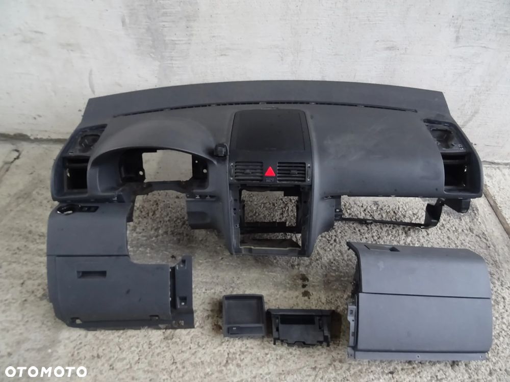 VW TOURAN DESKA ROZDZIELCZA KONSOLA KOKPIT TAPICERKA - 3
