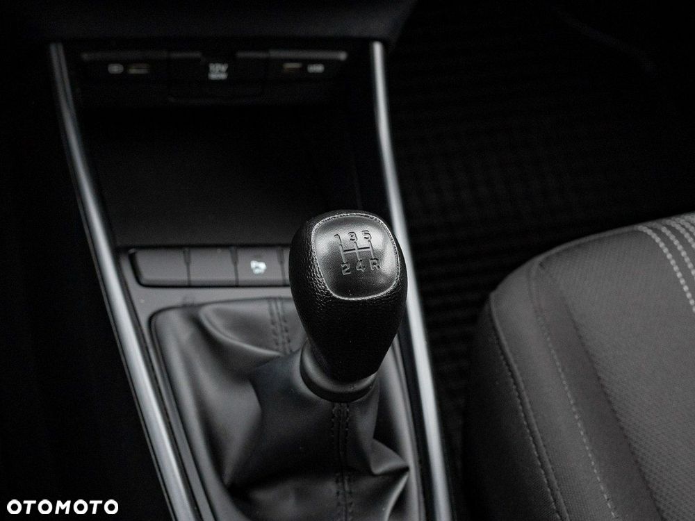 Hyundai i20 1.2 Pure - 17