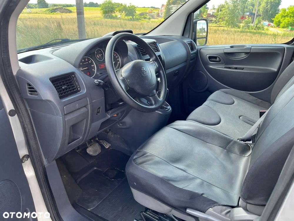 Peugeot Expert - 8