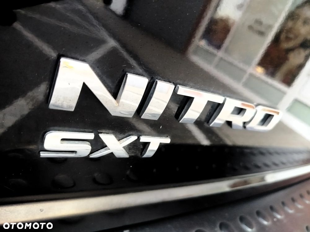 Dodge Nitro 2.8 CRD DPF Automatik SXT - 28
