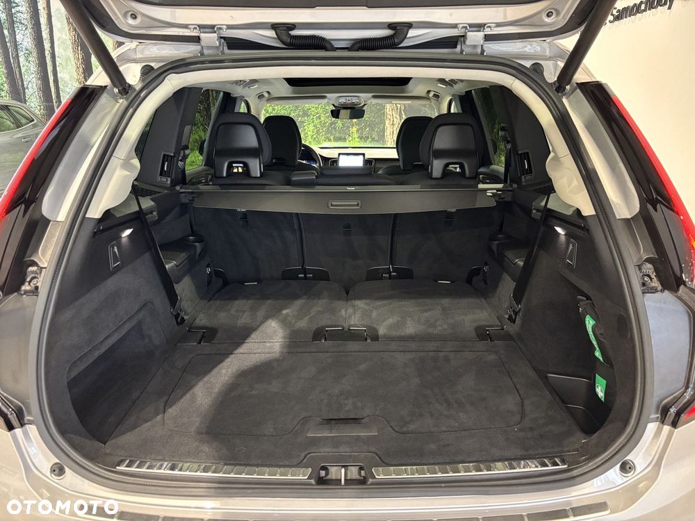 Volvo XC 90 - 25