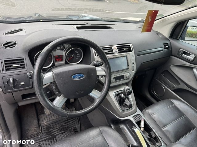 Ford Kuga 2.0 TDCi Titanium FWD - 12