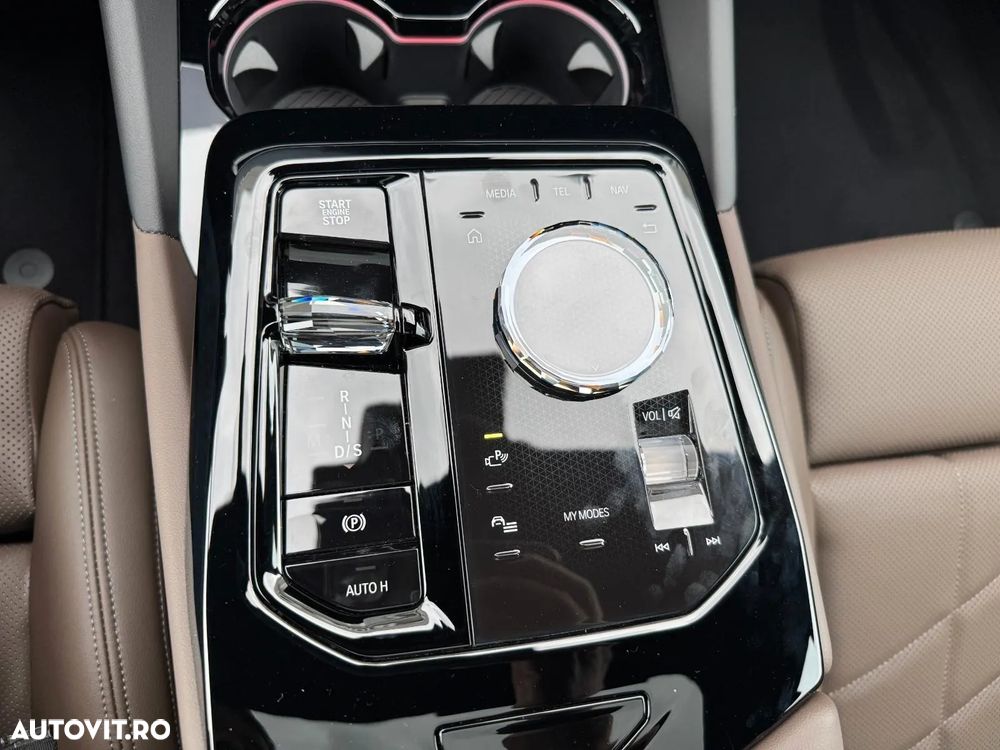 BMW Seria 5 530e Aut. - 12