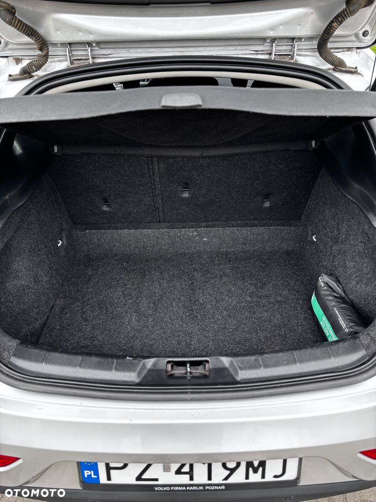 Volvo V40 D3 Kinetic - 13
