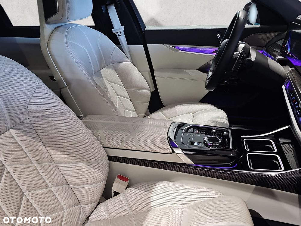 BMW Seria 7 - 14