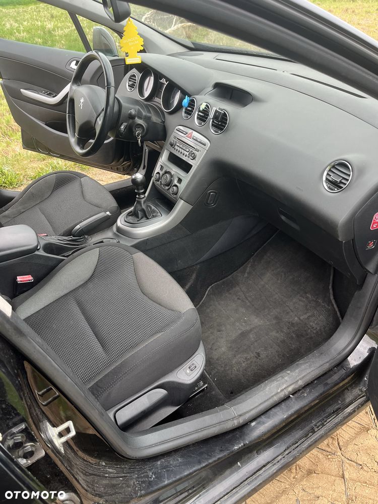 Peugeot 308 - 8